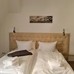 Cityappartement Am Theaterplatz דירה