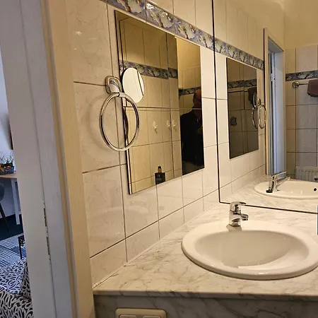 Cityappartement Am Theaterplatz Lägenhet *